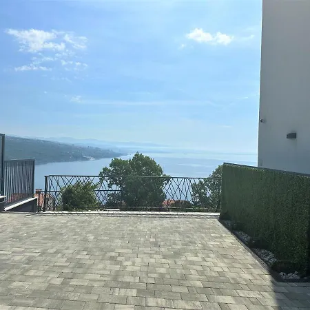 Hillside Volosko Apartment *